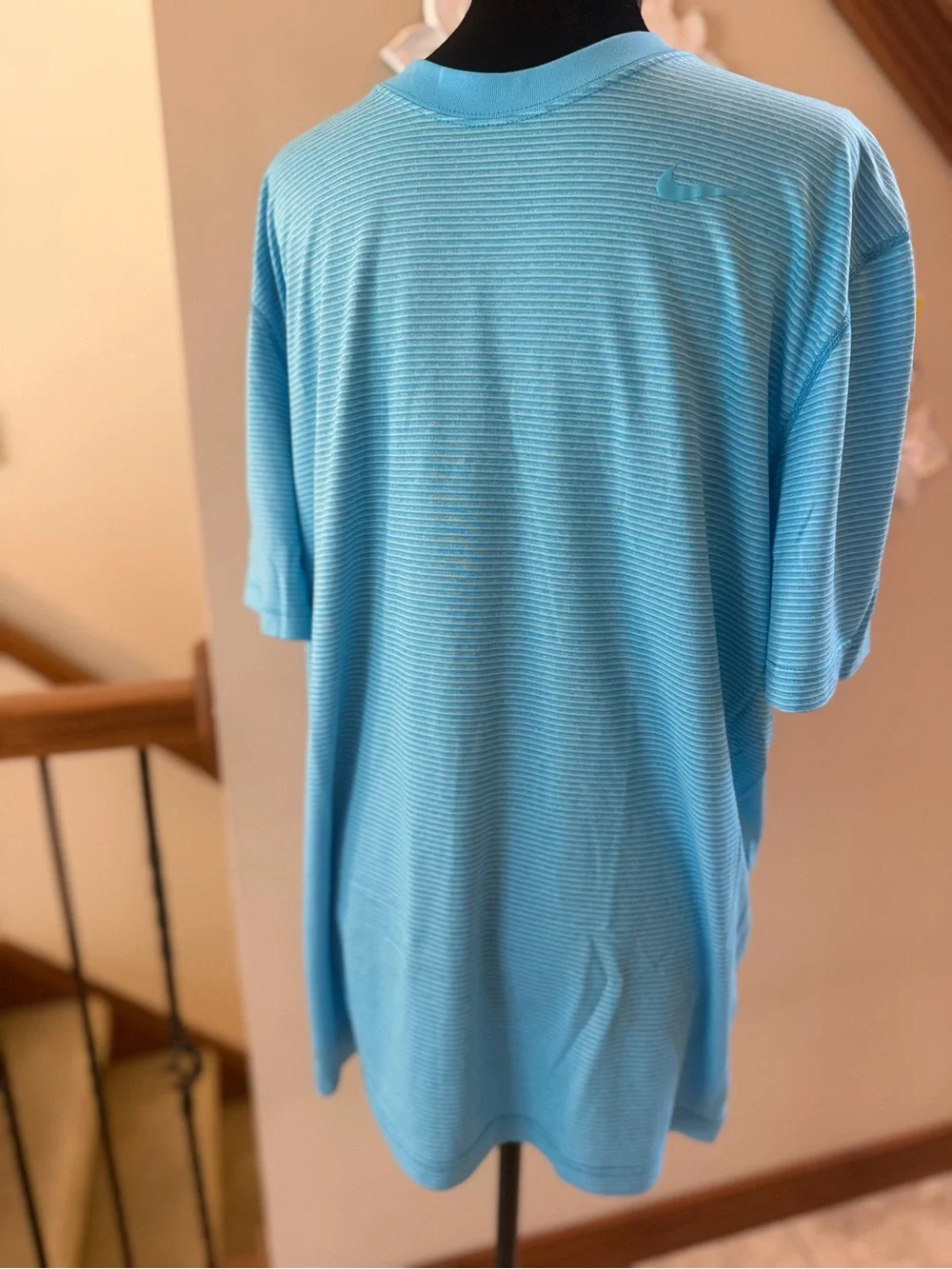 Nike Dri-FIT Striped Performance Tee – Men’s XL – Light Blue – EUC
